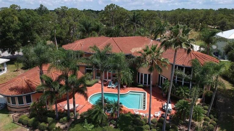 Luxury rehab center in Miami with poolside recovery and high-end addiction treatment