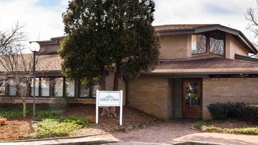 Treatment centers for opioid addiction and recovery programs